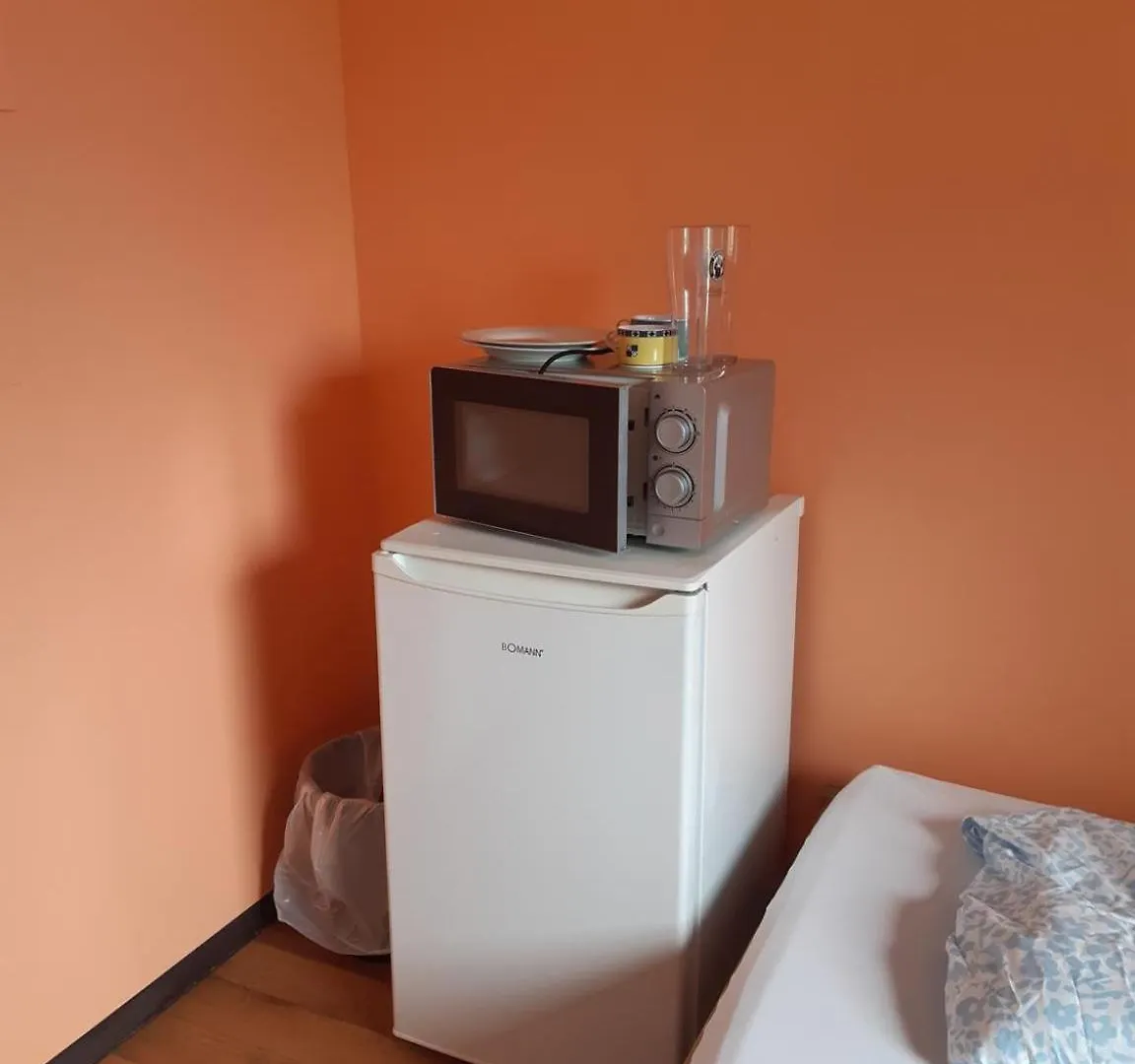 Low Budget Allach Hostel Rooms & Apartments Tub 19A München