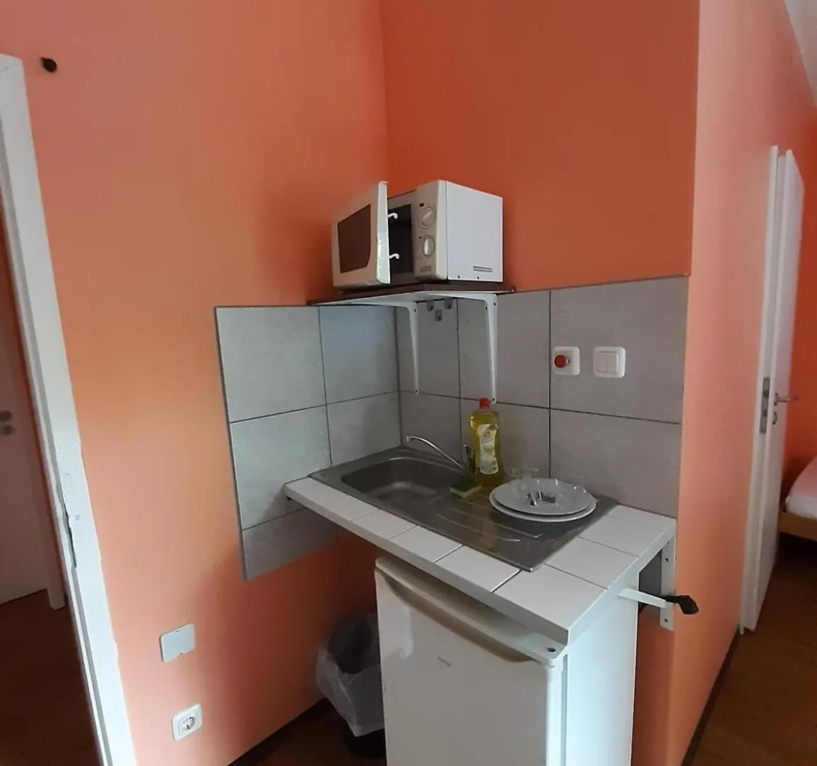 Low Budget Allach Hostel Rooms & Apartments Tub 19A Munich 0*,  Germany