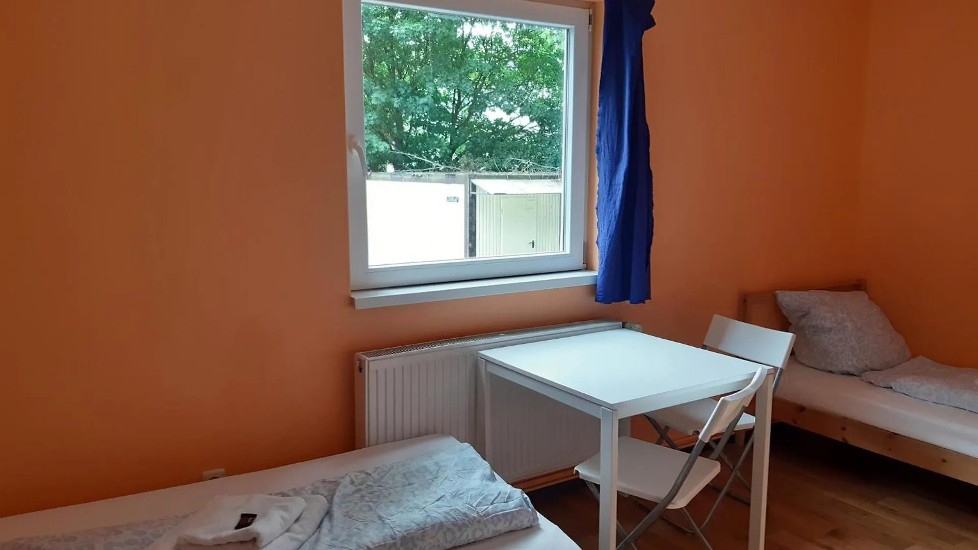 Low Budget Allach Hostel Rooms & Apartments Tub 19A München