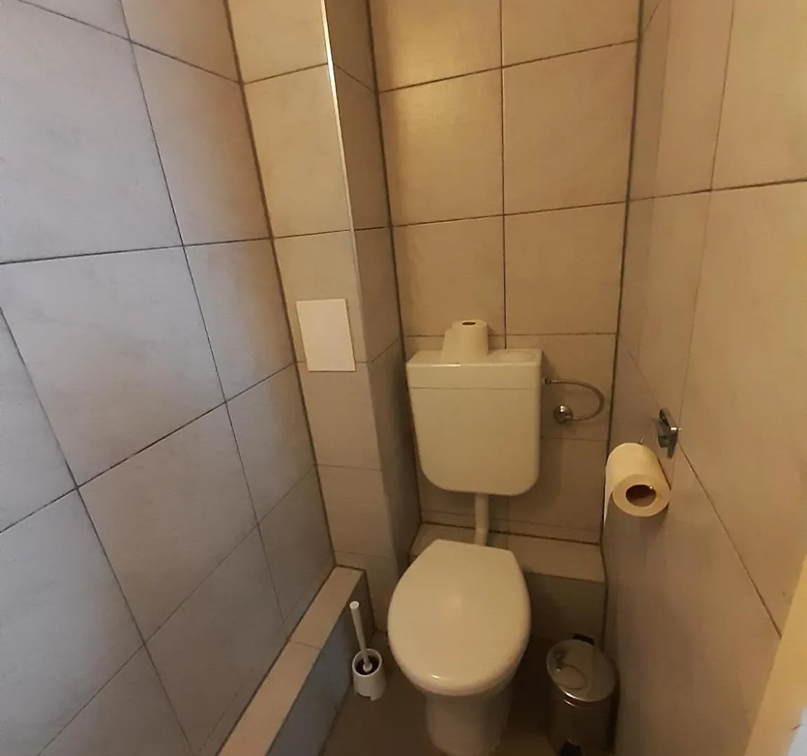 Low Budget Allach Hostel Rooms & Apartments Tub 19A Munich 0*,