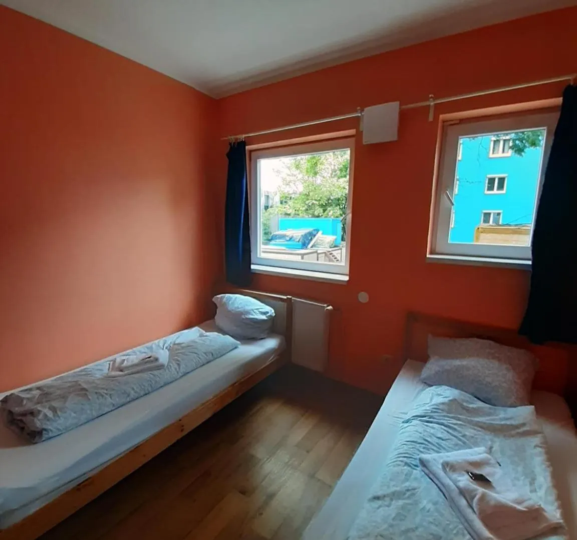 Low Budget Allach Hostel Rooms & Apartments Tub 19A Munich