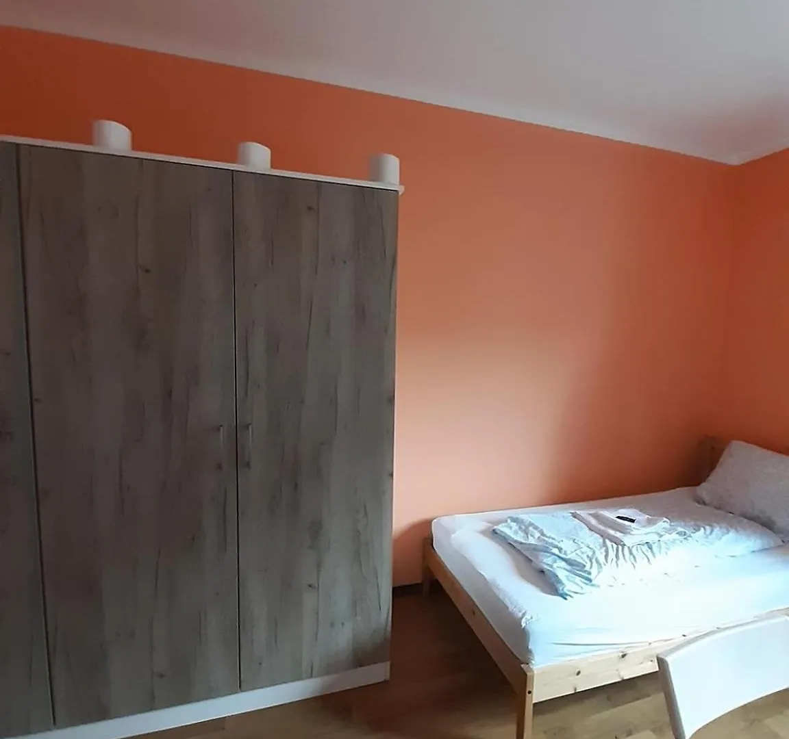 Low Budget Allach Hostel Rooms & Apartments Tub 19A Munich