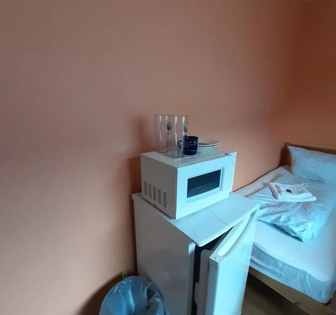Low Budget Allach Hostel Rooms & Apartments Tub 19A Munich