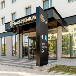 Plaza Premium Szálloda