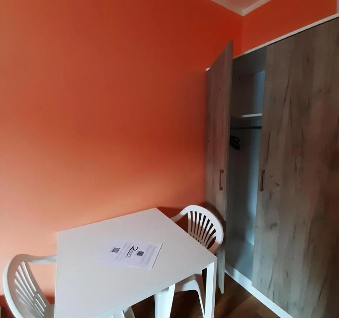 Low Budget Allach Hostel Rooms & Apartments Tub 19A München