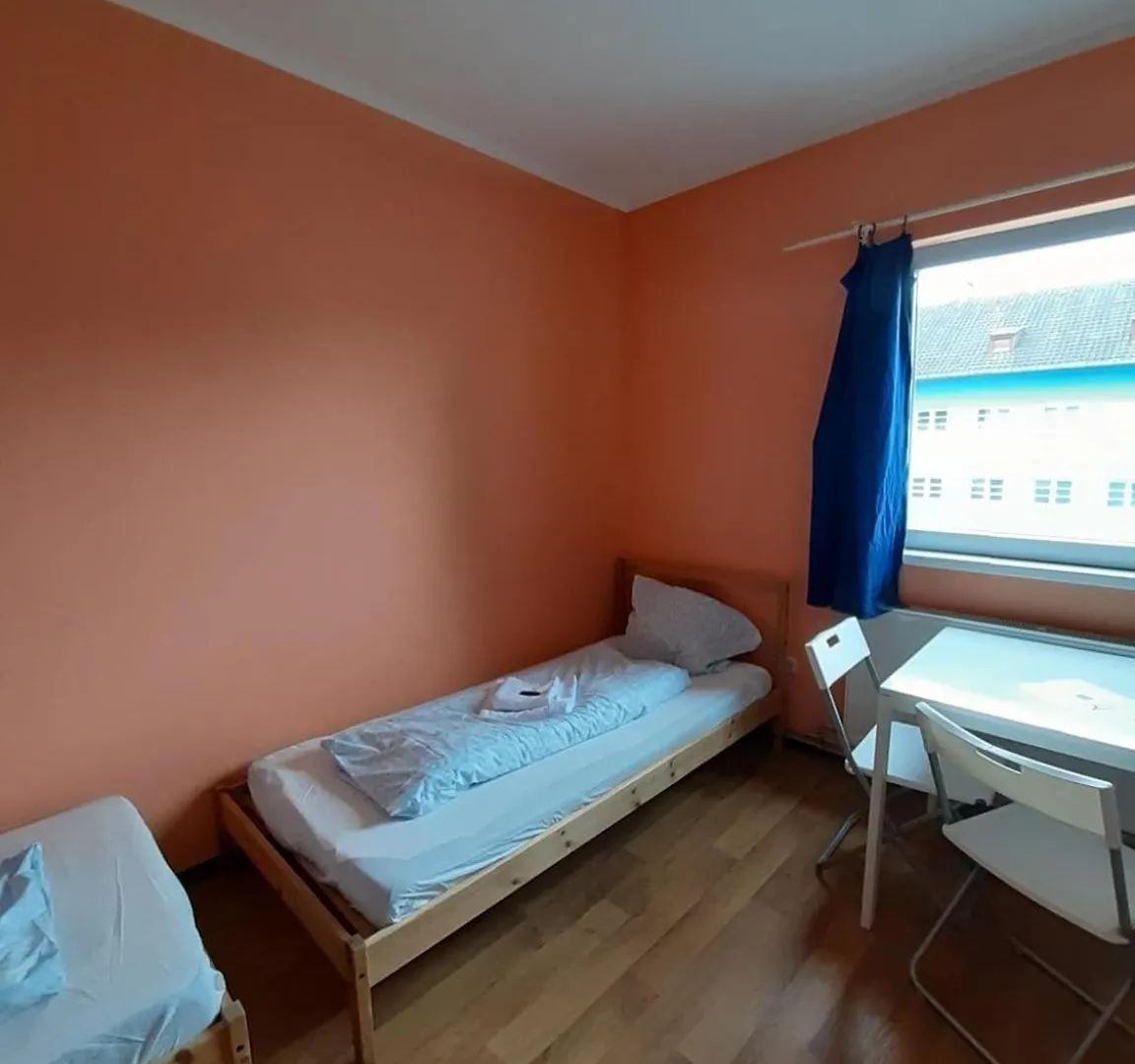 Low Budget Allach Hostel Rooms & Apartments Tub 19A München