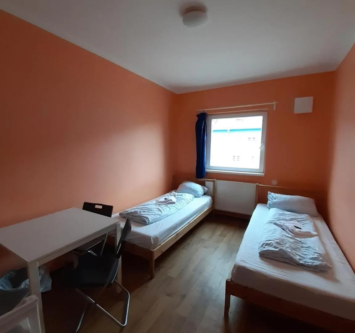 Low Budget Allach Hostel Rooms & Apartments Tub 19A München 0*,