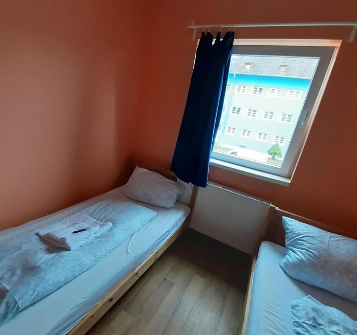 Low Budget Allach Hostel Rooms & Apartments Tub 19A München