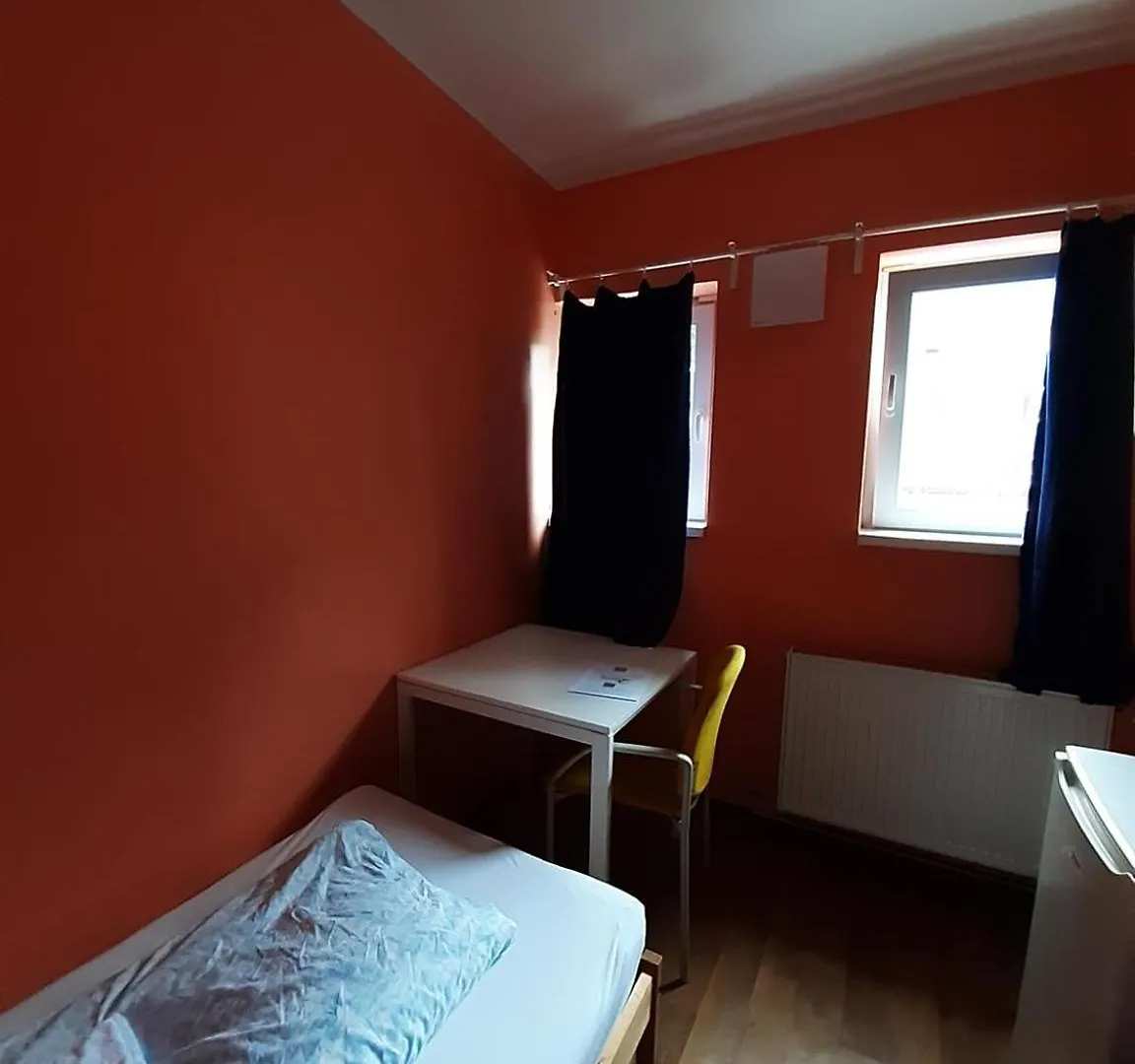 Low Budget Allach Hostel Rooms & Apartments Tub 19A München