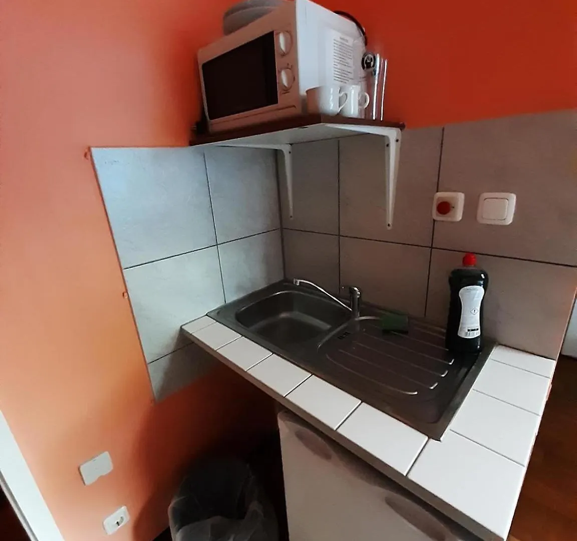 Low Budget Allach Hostel Rooms & Apartments Tub 19A Munich