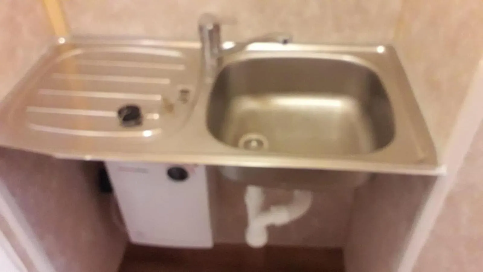 Low Budget Allach Hostel Rooms & Apartments Tub 19A location