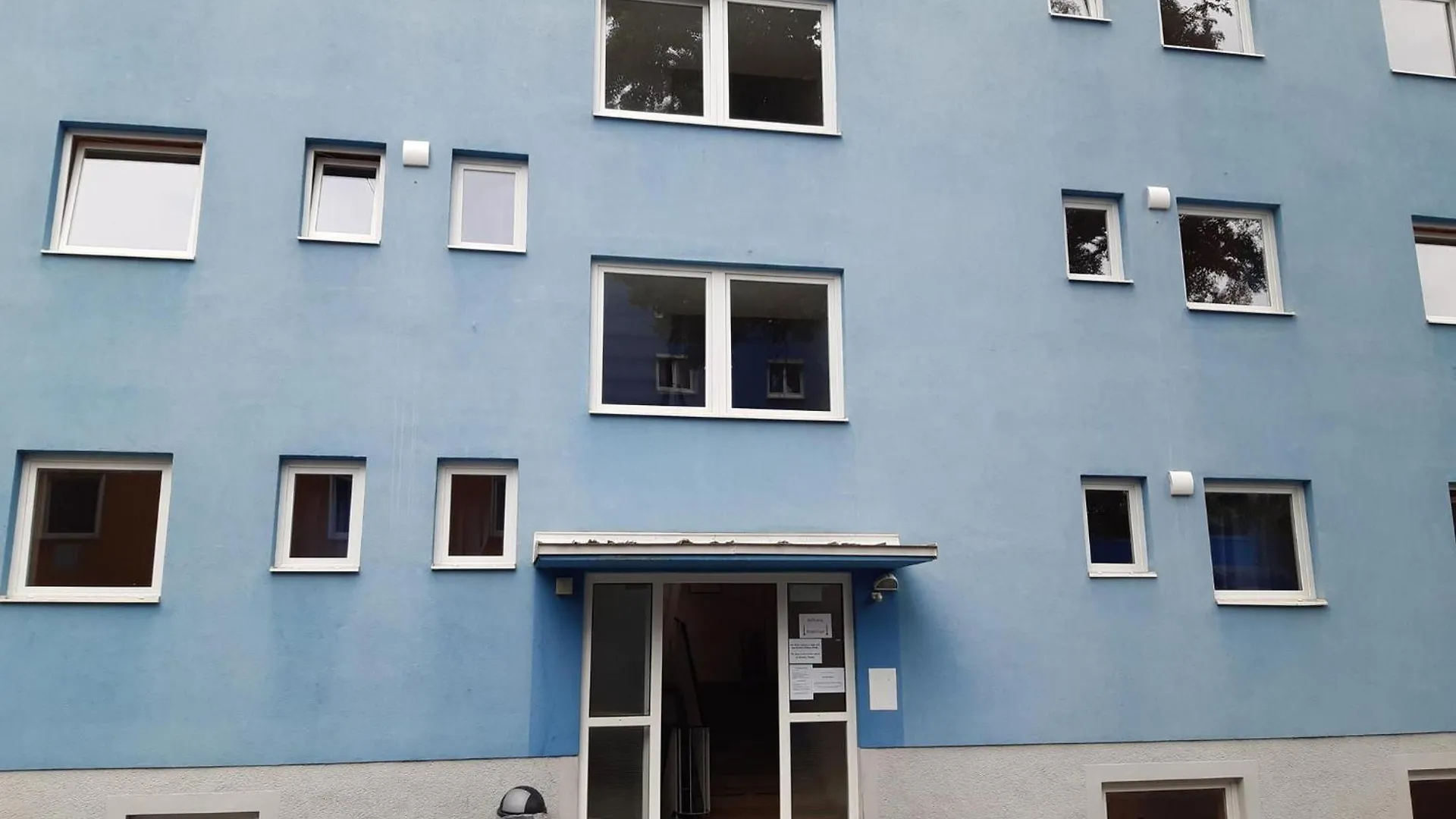 Low Budget Allach Hostel Rooms & Apartments Tub 19A Munich Germany