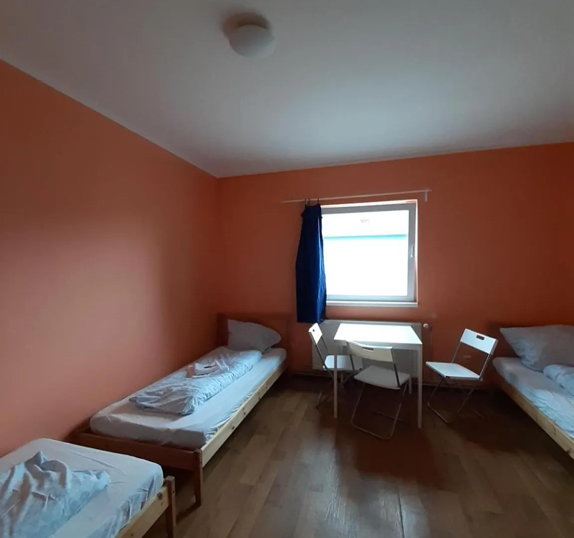 Low Budget Allach Hostel Rooms & Apartments Tub 19A Munich